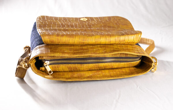 handbagmodel006-0006 Handwoven Fabric & Leather Crossbody Handbag – Multiple Color Options